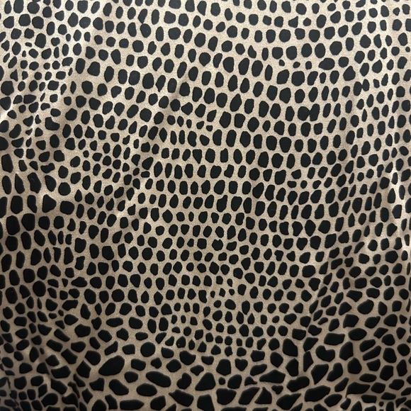 Bebe Silk Black and White Monochrome Dotted Button Down Blouse Size Small - Picture 6 of 10
